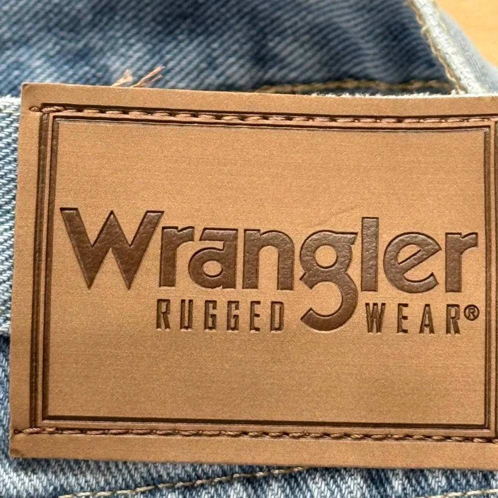 Wrangler Men's Rugged Wear Relaxed Straight Blue Denim Jeans Size 54x32 NWT - Picture 5 of 10